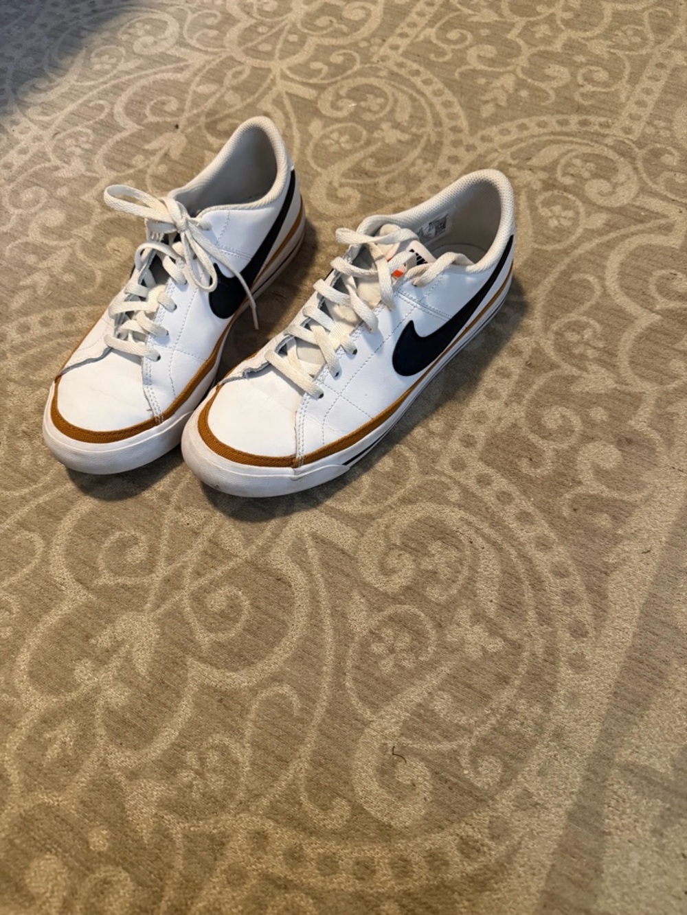 Nike Court Legacy Low white/black/desert orche Kids 7Y / women’s 8.5